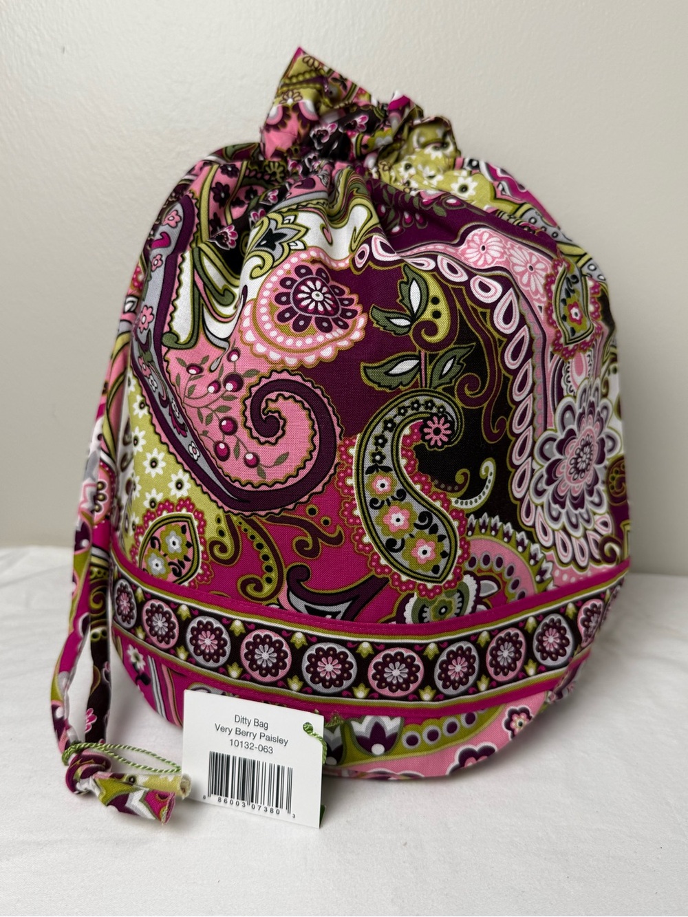 NWT Vera Bradley Very Berry Paisley Ditty Bag For Gym pool cosmetic case